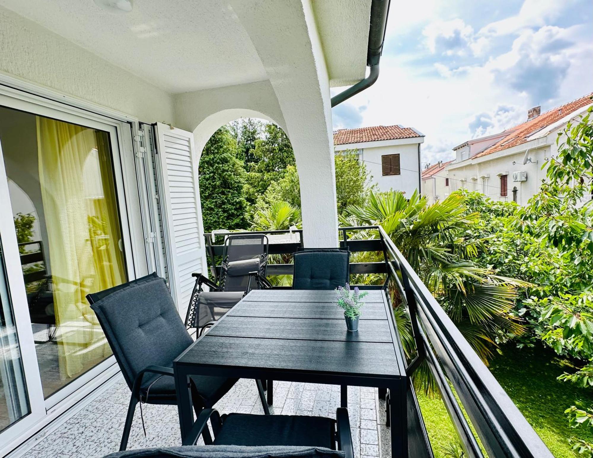 Apartments Bella Vita 2 Malinska Exterior foto
